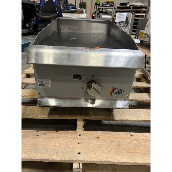 Scratch and Dent Cooking Performance Group GT-CPG-15-NL 15" Gas Countertop Griddle with Flame Failure Protection and Thermostatic Controls - 30,000 BTU