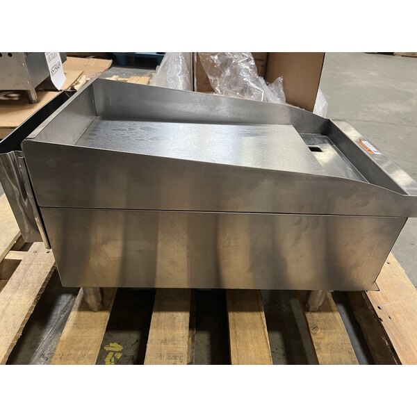 Scratch and Dent Cooking Performance Group GT-CPG-15-NL 15" Gas Countertop Griddle with Flame Failure Protection and Thermostatic Controls - 30,000 BTU