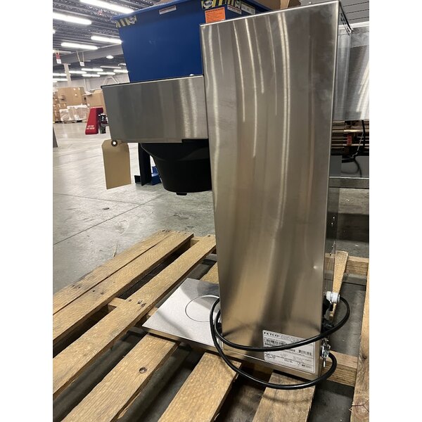 Scratch and Dent Fetco CBS-1221 Automatic Airpot Brewer with Large Plastic Brew Basket - 120V