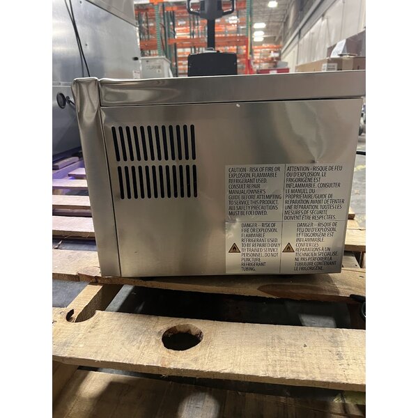 Scratch and Dent Summit Appliance STC6 6-Bottle Countertop Wine Cooler - 115V