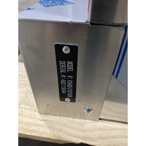 Scratch and Dent Vulcan VC4GD-2 1D150K Liquid Propane Single Deck Full Size Gas Convection Oven with Solid State Controls and Legs - 50,000 BTU