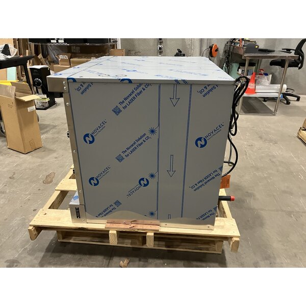 Scratch and Dent Vulcan VC4GD-2 1D150K Liquid Propane Single Deck Full Size Gas Convection Oven with Solid State Controls and Legs - 50,000 BTU