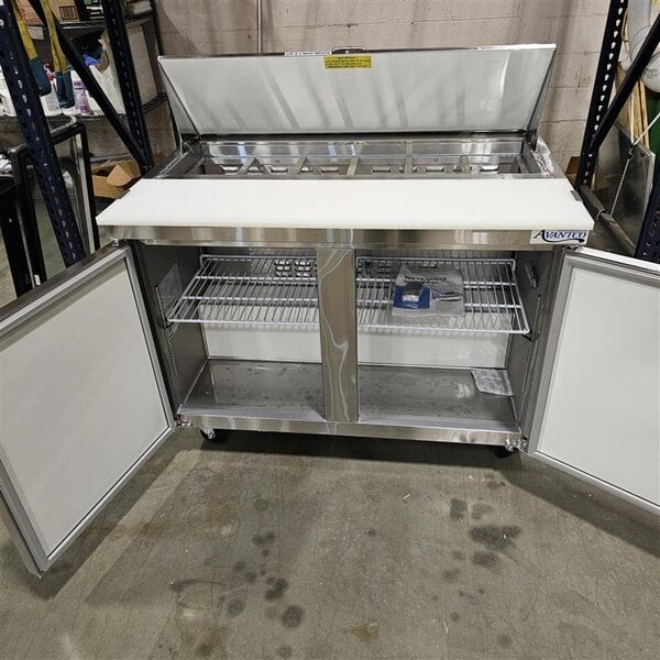 Scratch and Dent Avantco APT-48-HC 47" 2 Door Refrigerated Sandwich Prep Table