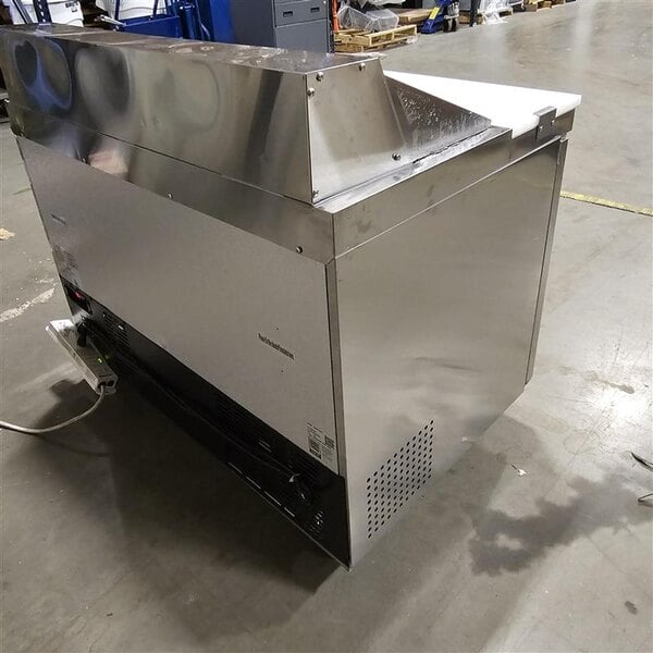 Scratch and Dent Avantco APT-48-HC 47" 2 Door Refrigerated Sandwich Prep Table