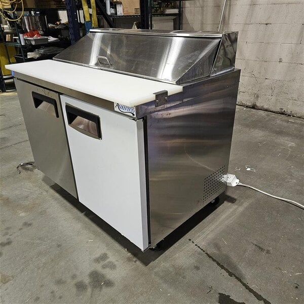 Scratch and Dent Avantco APT-48-HC 47" 2 Door Refrigerated Sandwich Prep Table