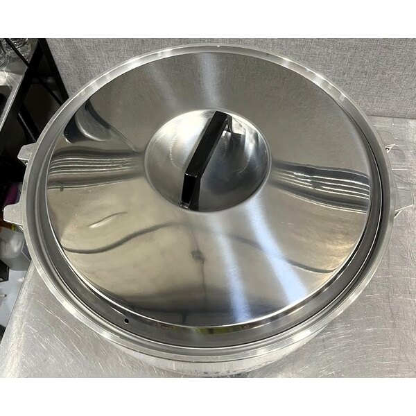 Scratch and Dent Town RM-55N-R Natural Gas 110 Cup (55 Cup Raw) Gas Rice Cooker and Warmer - 34,600 BTU