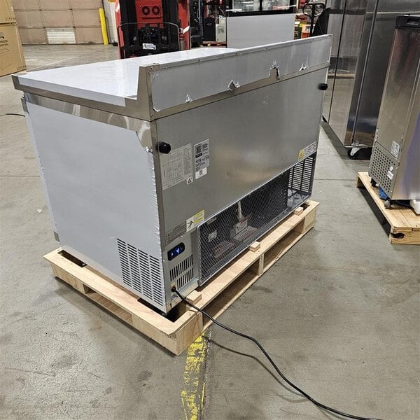 Scratch and Dent Avantco AWT-48F 48" Worktop Freezer with 3 1/2" Backsplash