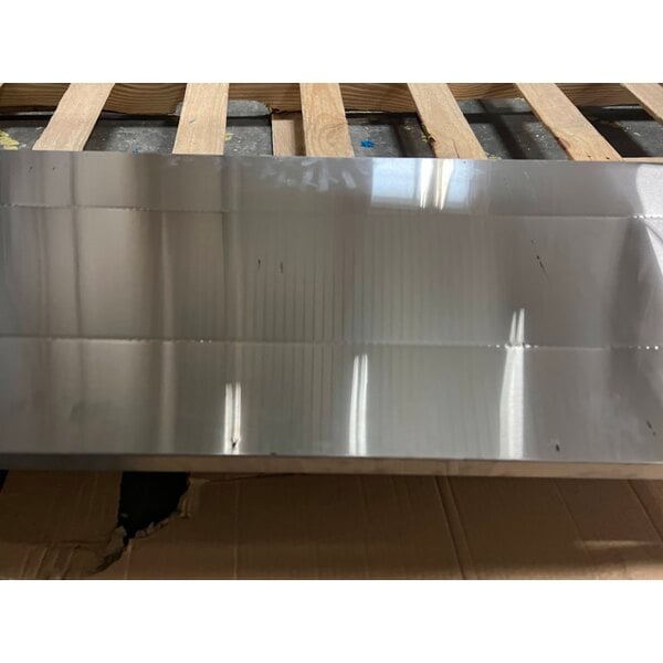 Scratch and Dent Avantco STE-4SA Four Pan Open Well Electric Steam Table with Undershelf - 120V, 2000W