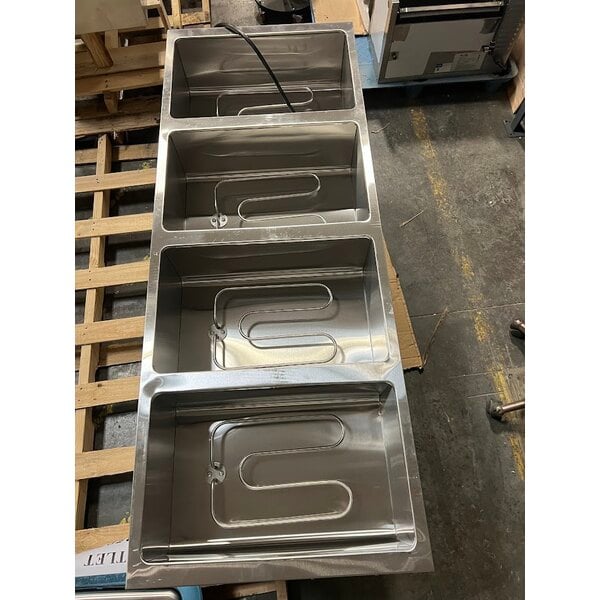 Scratch and Dent Avantco STE-4SA Four Pan Open Well Electric Steam Table with Undershelf - 120V, 2000W