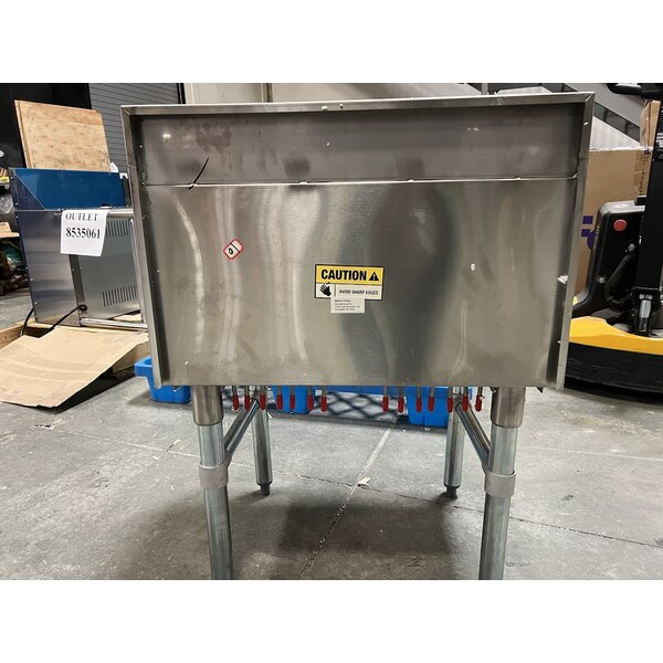 Scratch and Dent Regency 18" x 24" Underbar Ice Bin with 7 Circuit Post-Mix Cold Plate, Bottle Holders, and Sliding Lid - 51 lb.