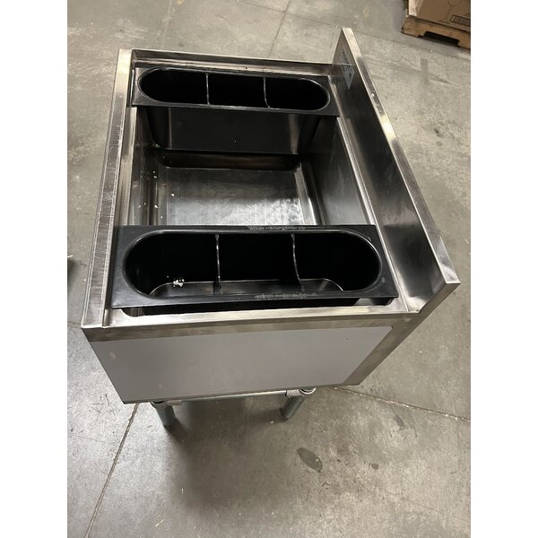 Scratch and Dent Regency 18" x 24" Underbar Ice Bin with 7 Circuit Post-Mix Cold Plate, Bottle Holders, and Sliding Lid - 51 lb.
