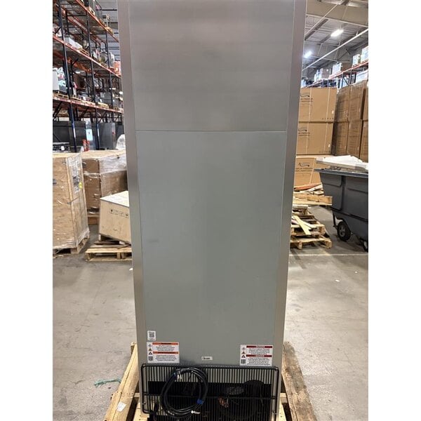 Scratch and Dent True T-19-HC 27" One Section Solid Door Reach-In Refrigerator