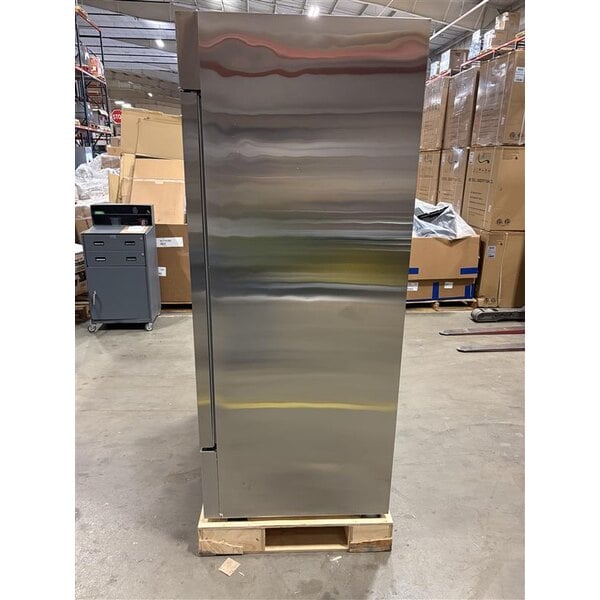 Scratch and Dent Avantco A-49F-HC 54" Solid Door Reach-In Freezer