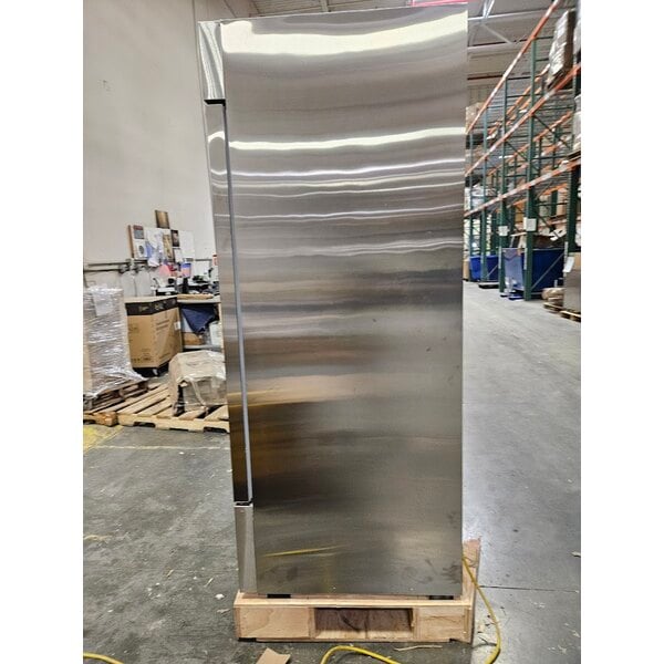 Scratch and Dent Avantco A-49F-HC 54" Solid Door Reach-In Freezer