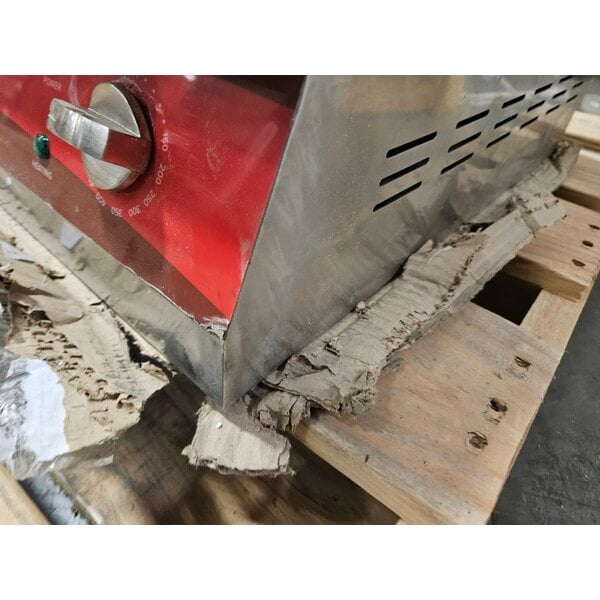 Scratch and Dent Avantco EG36N 36" Electric Countertop Griddle - 208/240V, 7488W-10080W