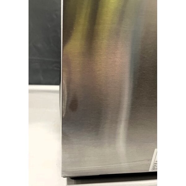 Scratch and Dent Avantco F202 30 lb. Dual Tank Medium-Duty Electric Countertop Fryer - 208-240V, 5400/7200W