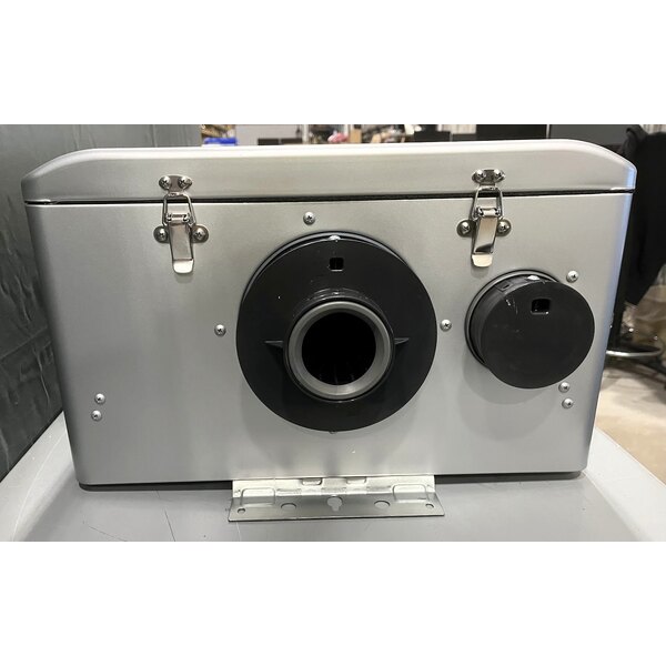 Scratch and Dent Rinnai SENSEI RX180iN Natural Gas / Liquid Propane Wall-Mounted Indoor / Outdoor Tankless Water Heater - 120V, 180,000 BTU, 10.0 GPM