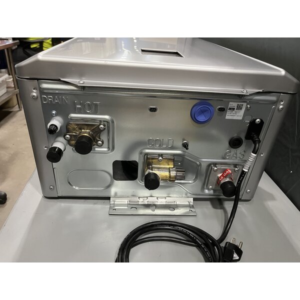 Scratch and Dent Rinnai SENSEI RX180iN Natural Gas / Liquid Propane Wall-Mounted Indoor / Outdoor Tankless Water Heater - 120V, 180,000 BTU, 10.0 GPM