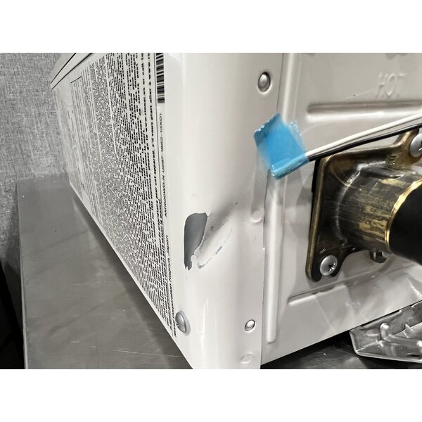 Scratch and Dent Rinnai V53DeN Natural Gas Wall-Mounted Outdoor Tankless Water Heater - 120V, 120,000 BTU, 5.3 GPM