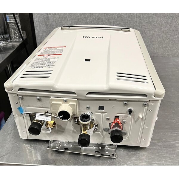 Scratch and Dent Rinnai V53DeN Natural Gas Wall-Mounted Outdoor Tankless Water Heater - 120V, 120,000 BTU, 5.3 GPM