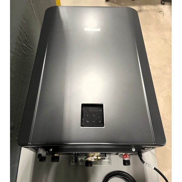 Scratch and Dent Rinnai SENSEI CXP160iN Natural Gas / Liquid Propane Wall-Mounted Indoor / Outdoor Tankless Water Heater - 120V, 160,000 BTU, 9.0 GPM