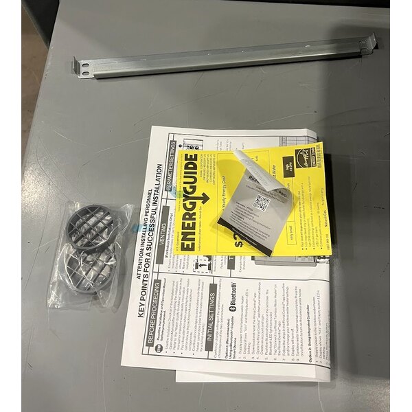 Scratch and Dent Rinnai SENSEI CXP160iN Natural Gas / Liquid Propane Wall-Mounted Indoor / Outdoor Tankless Water Heater - 120V, 160,000 BTU, 9.0 GPM