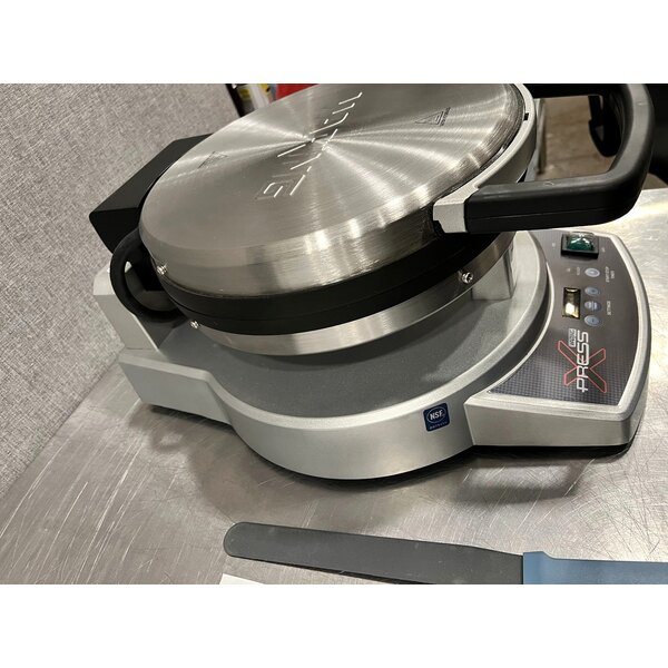 Scratch and Dent Waring XPress WSC300 13 1/2" Dual-Surface Multipurpose Aluminum Non-Stick Electric Cooktop - 120V, 1800W