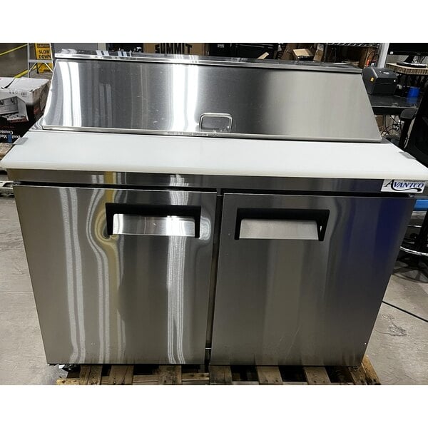 Scratch and Dent Avantco APT-48-HC 47" 2 Door Refrigerated Sandwich Prep Table