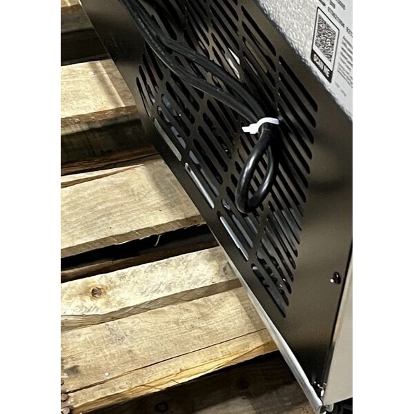 Scratch and Dent Avantco APT-48-HC 47" 2 Door Refrigerated Sandwich Prep Table