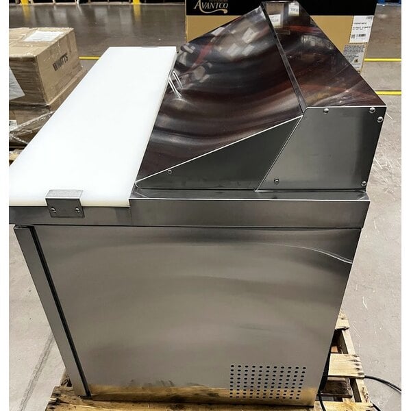 Scratch and Dent Avantco APT-48-HC 47" 2 Door Refrigerated Sandwich Prep Table