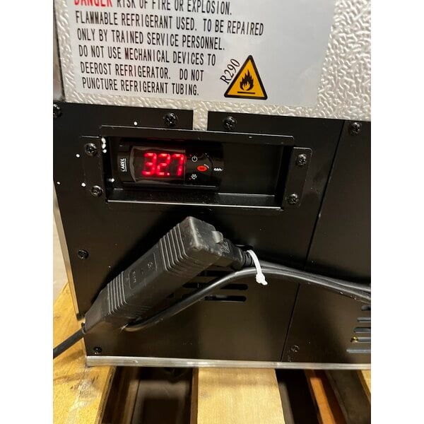 Scratch and Dent Avantco APT-48-HC 47" 2 Door Refrigerated Sandwich Prep Table