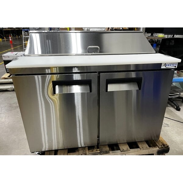 Scratch and Dent Avantco APT-48-HC 47" 2 Door Refrigerated Sandwich Prep Table