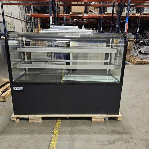 Scratch and Dent Avantco BCD-60 60" Curved Glass Black Dry Bakery Display Case