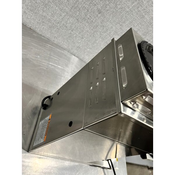 Scratch and Dent Bunn 13300.0004 VP17-3 Low Profile Pourover Coffee Brewer with 3 Warmers
