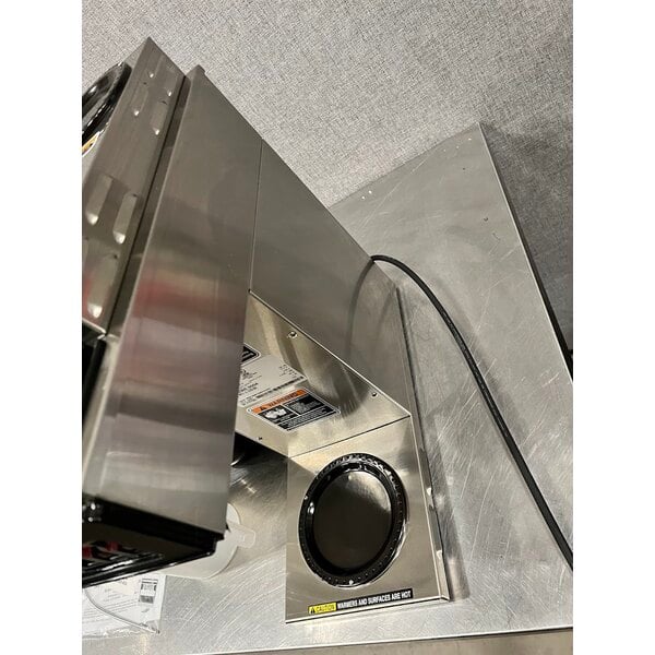Scratch and Dent Bunn 13300.0004 VP17-3 Low Profile Pourover Coffee Brewer with 3 Warmers