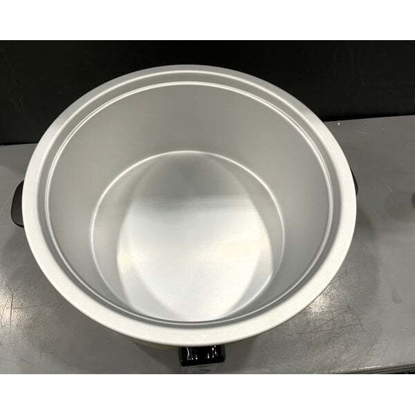 Scratch and Dent Town 57155 110 Cup (55 Cup Raw) Electronic Rice Cooker / Warmer - 230V