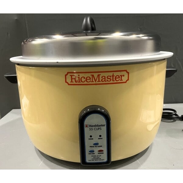 Scratch and Dent Town 57155 110 Cup (55 Cup Raw) Electronic Rice Cooker / Warmer - 230V