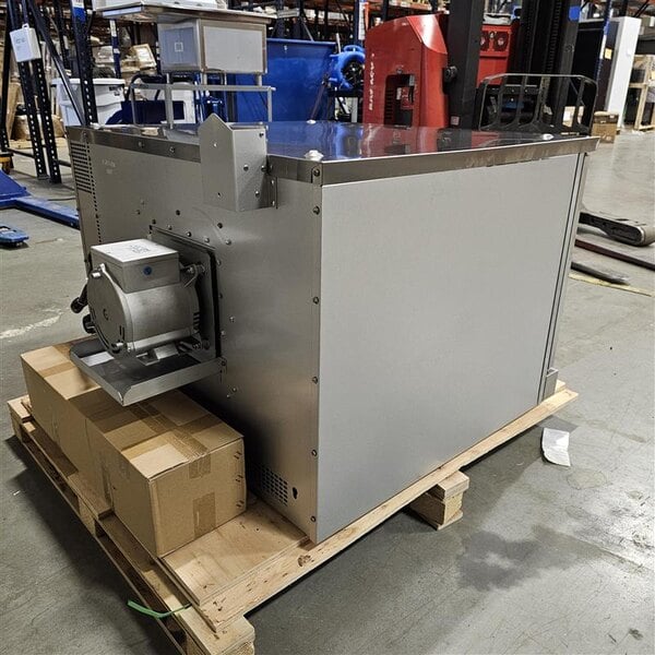 Scratch and Dent Cooking Performance Group FEC-100-DDD Deep Depth Single Deck Full Size Electric Convection Oven - 240V, 1 / 3 Phase, 11.9 kW