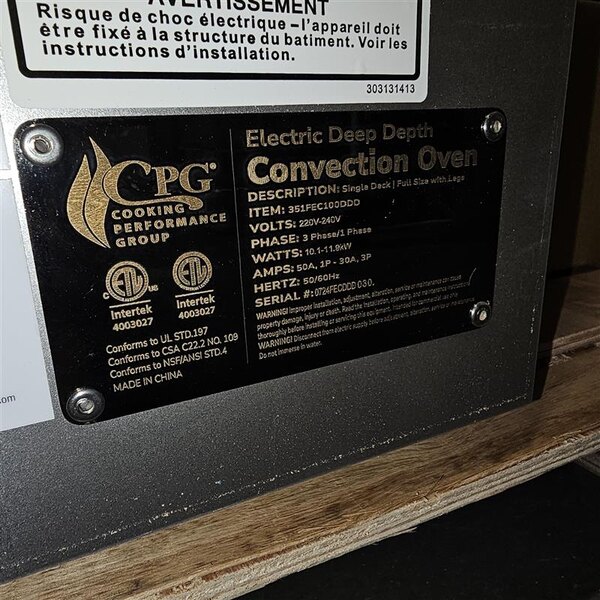 Scratch and Dent Cooking Performance Group FEC-100-DDD Deep Depth Single Deck Full Size Electric Convection Oven - 240V, 1 / 3 Phase, 11.9 kW