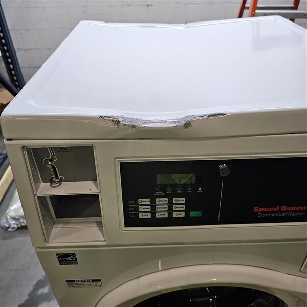 Scratch and Dent Speed Queen Quantum Gold Pro FV6010WN 3.42 cu. ft. 27" Front Load Commercial Washer with Front Control - Coin Operated