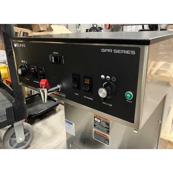 Scratch and Dent Bunn 20900.0011 Dual GPR-DBC 18.9 Gallon Dual Coffee Brewer - 120/240V, 6,890W