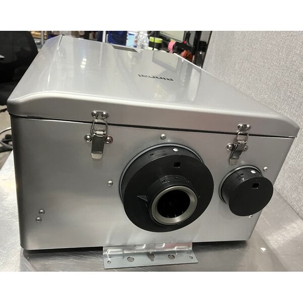 Scratch and Dent Rinnai SENSEI RX199iN Natural Gas / Liquid Propane Wall-Mounted Indoor / Outdoor Tankless Water Heater - 120V, 199,000 BTU, 11.0 GPM