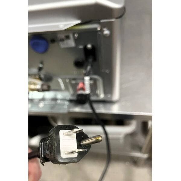 Scratch and Dent Rinnai SENSEI RX199iN Natural Gas / Liquid Propane Wall-Mounted Indoor / Outdoor Tankless Water Heater - 120V, 199,000 BTU, 11.0 GPM