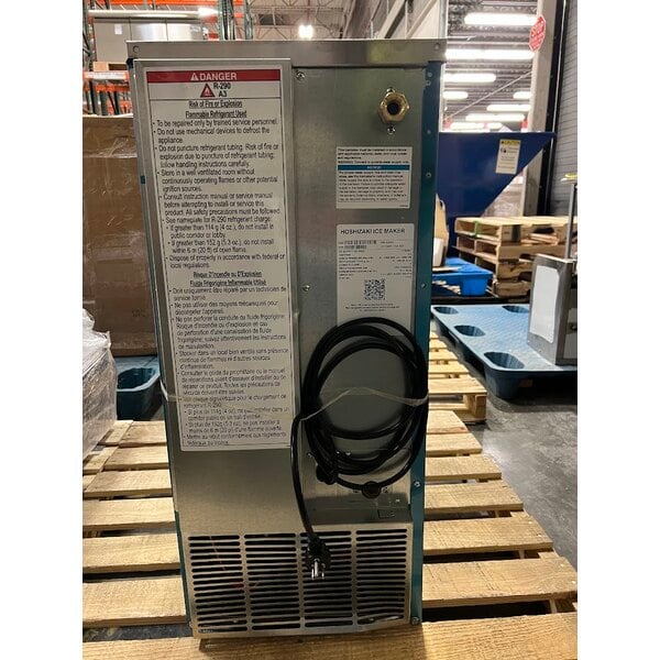 Scratch and Dent Hoshizaki AM-50BAK 14 7/8" Air Cooled Undercounter Top Hat Cube Ice Machine with 27 lb. Bin - 54 lb.
