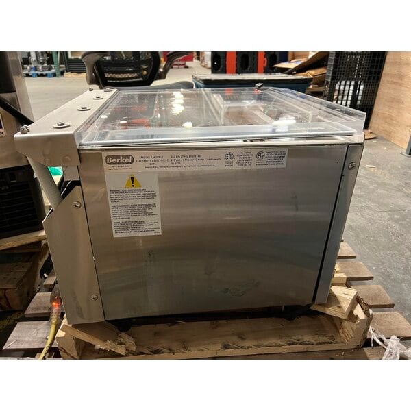 Scratch and Dent Berkel 350-STD Chamber Vacuum Packaging Machine with 19" Seal Bar