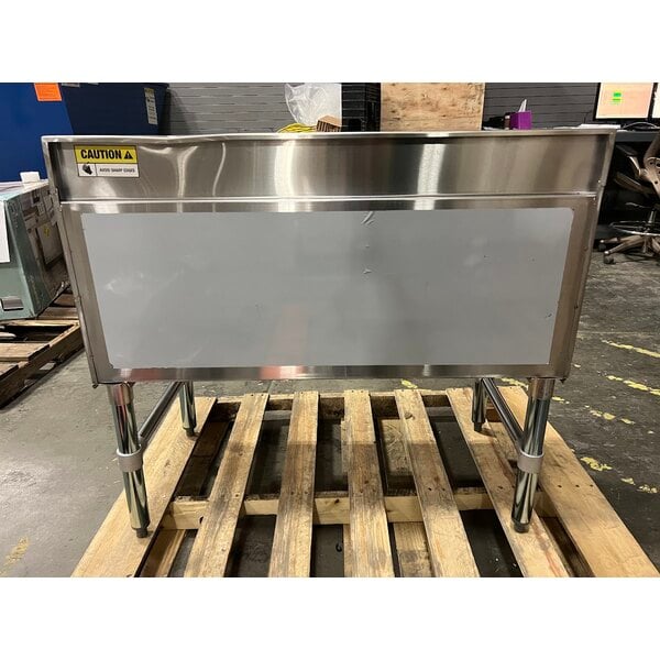 Scratch and Dent Steelton 18" x 36" Underbar Ice Bin with Bottle Holders - 119 lb.