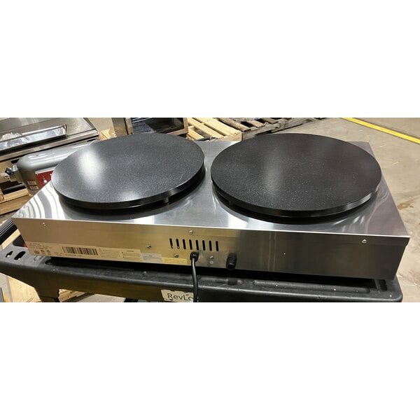 Scratch and Dent Carnival King TCM16DBL 16" Dual Non-Stick Crepe Maker - 208/240V