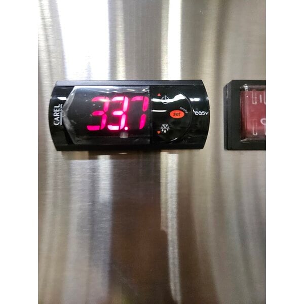 Scratch and Dent Avantco A-49R-HC 54" Solid Door Reach-In Refrigerator