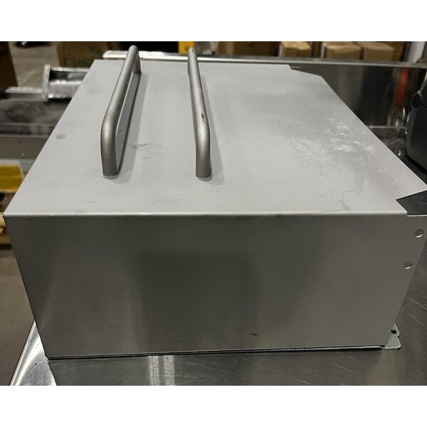 Scratch and Dent Avantco F4-ES-N 45-50 lb. Natural Gas Stainless Steel Floor Fryer - 85,000 BTU