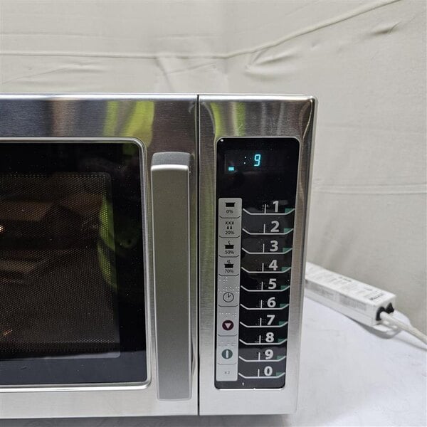 Scratch and Dent Amana RCS10TS Stackable Commercial Microwave with Push Button Controls - 120V, 1000W